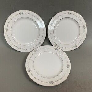 Wyndham Valencia Salad Plates 364 Fine China Made in Japan 7 3/4 Lot of 3